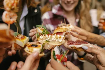 Barcelona Tapas Food Walking Tour with Wine in El Born