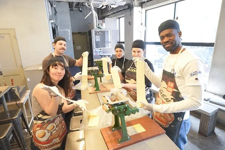Tokyo: Shibuya Ramen Cooking Class: Make Tonkotsu, Shoyu & Miso