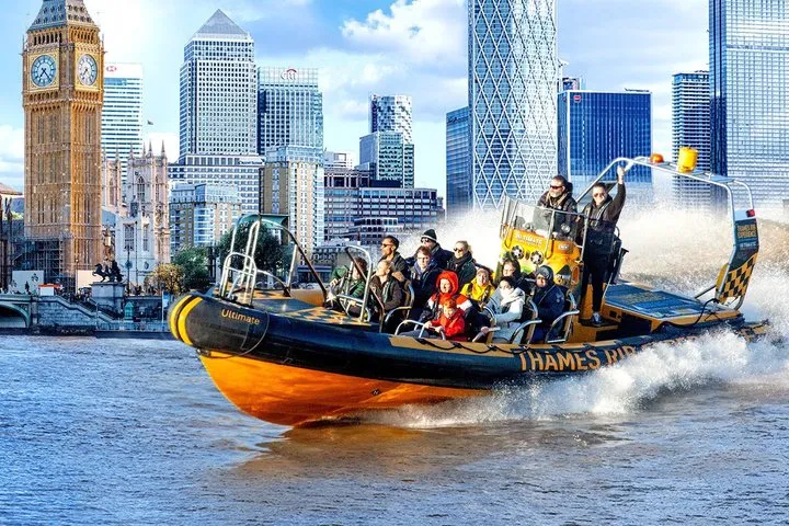 Speedboat Sightseeing: Embankment OR Westminster Pier -45 Minutes