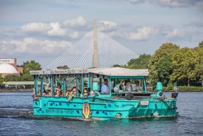 Boston Duck Boat Sightseeing City Tour with Cruise