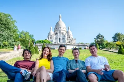 Semi-Private Paris: Louvre Tour + Guided Montmartre & City Walks