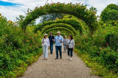 From Paris: Giverny & Monet’s Garden Round-Trip Tour