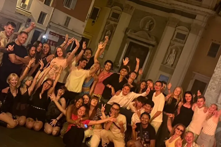Florence Nightlife Pub Crawl 3 Bars and 1 Club with Games
