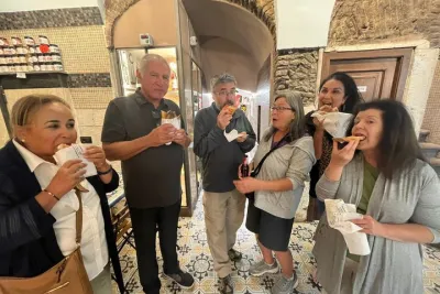 Rome: Lip Smacking 4 hours Foodie Tours in golf cart