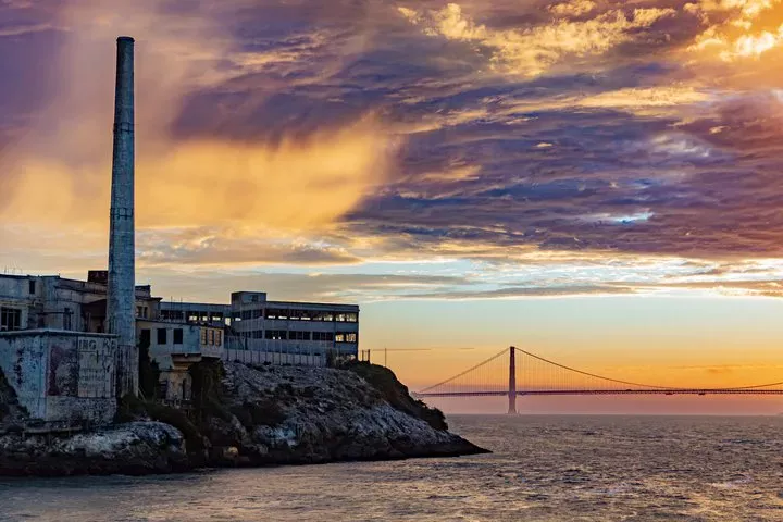 Alcatraz Night Ticket With North Beach Walking Tour