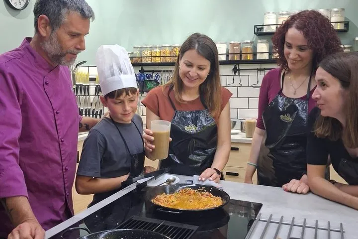 Paella, Tapas and Sangría Cooking Class in Barcelona