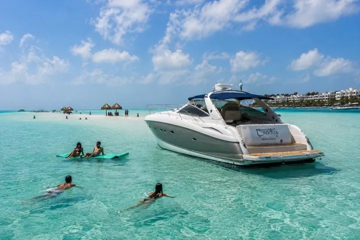 Private Luxury 55ft Yacht Cancun Isla Mujeres up to 17 Pax