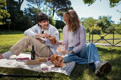 Authentic Italian Picnic Experience in Villa Borghese, Rome