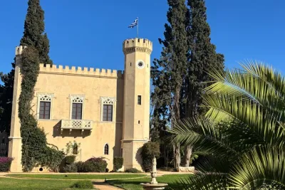 Athens Wine Tour: Wine museum and Wine Tasting with Food Pairings