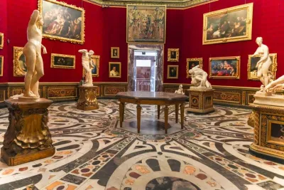 Uffizi Gallery Fast Track Audio Guide or Small Group options