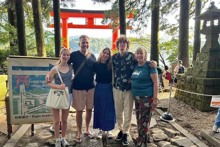 Mt. Fuji and Hakone Area Tour Tokyo DEP: English Speaking Driver