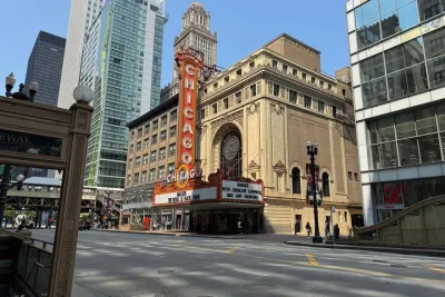 Welcome to Chicago: The Essential City Tour with photo stops