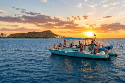 Waikiki Sunset Cruise Catamaran Boat Tour on Oahu
