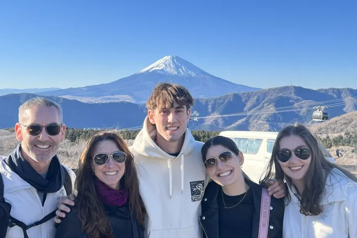 Mt. Fuji & Hakone from Tokyo by Car with Licensed Guide