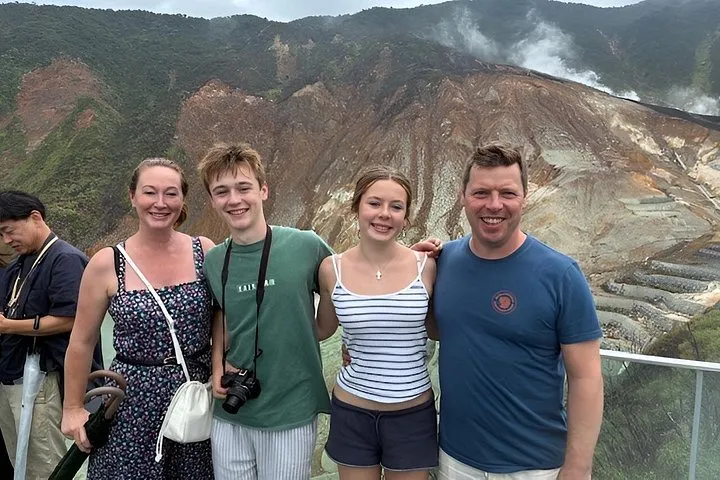 Hakone Day Trip from Tokyo: Customized Tour, Licensed Guide