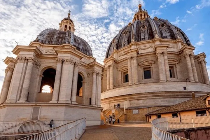 St. Peters Basilica, Papal Tombs and Underground Grottoes Tour