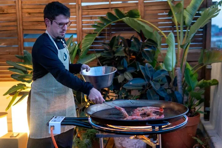 Barcelona Gaudi Walking Tour and Paella Cooking Class