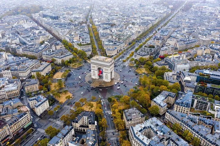 Paris Combo Arc de Triomphe Entry Ticket with Seine River Cruise