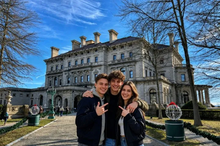 Boston to Newport: Breakers, Marble House Small Group Max 12 Tour