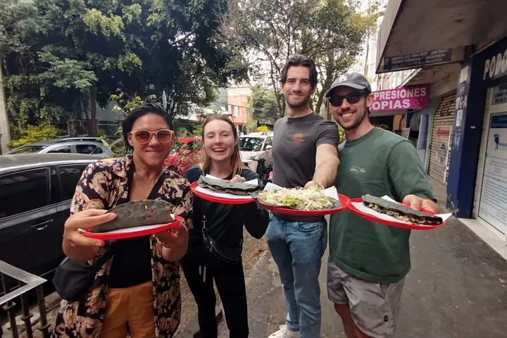 MEXICO CITY FOOD TOUR: flavors on two wheels