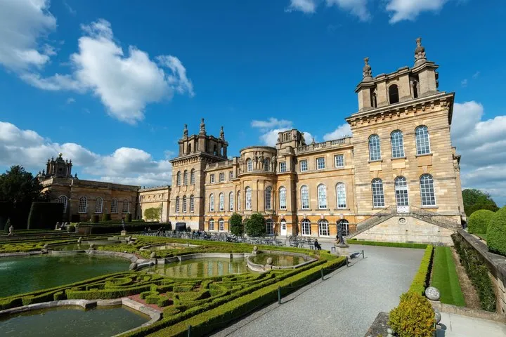 Blenheim Palace Tour and The Cotswolds Day Trip from London
