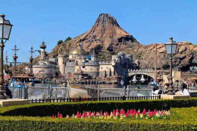 Tokyo Disneysea & Disneyland same-day 2-Park Ticket with Transfer