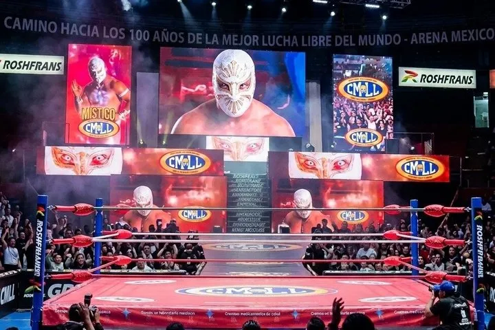 Lucha Libre in CDMX: Tour + Arena Mexico Ticket + Drink