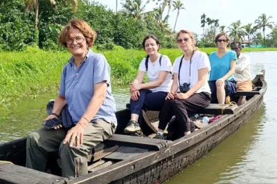 Kumarakom Birdwatching Canoe Tour with Naturalist