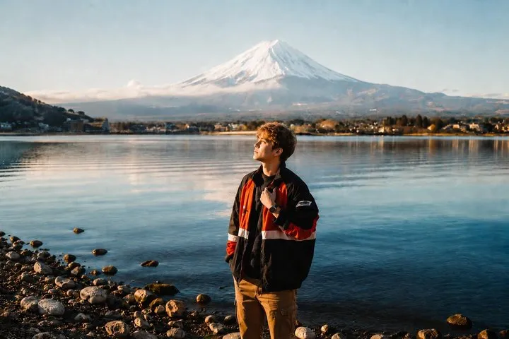 Premium Small Group Mt Fuji Day Tour with Lake Views