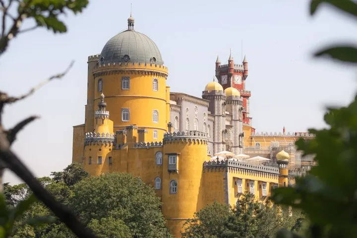 Private Sintra & Cascais Tour from Lisbon with Pena Palace Ticket