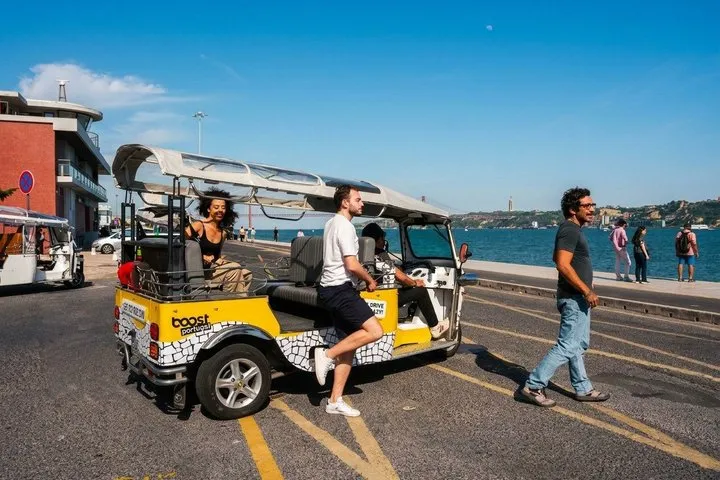 Explore Lisbon by Tuk Tuk: History and Viewpoints