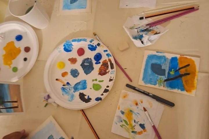 Paint your own postcard of Barcelona
