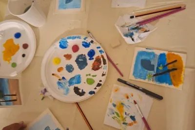 Paint your own postcard of Barcelona