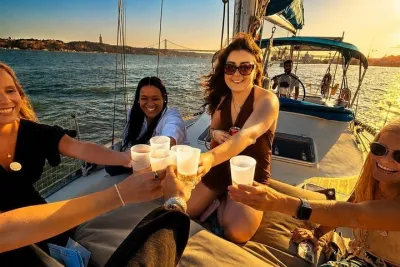 Classic Sailboat Tour, Drinks Included, Morning or Sunset 2h