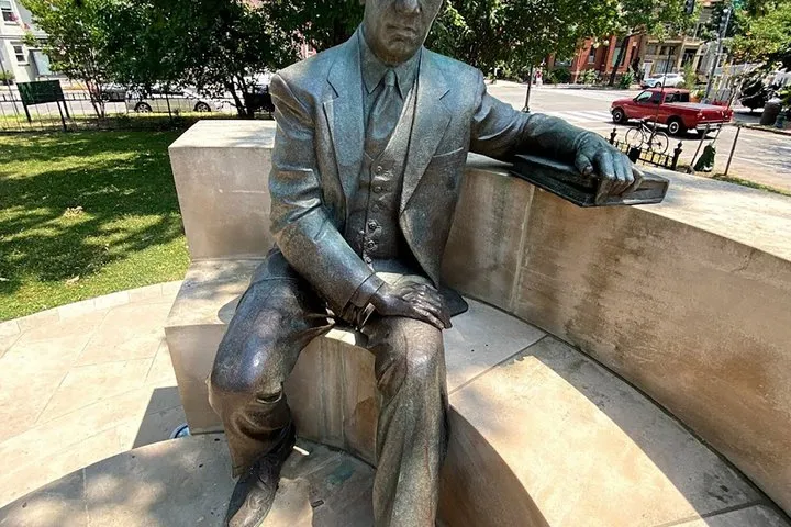 Black Statue and Monument Tour in Washington D.C.