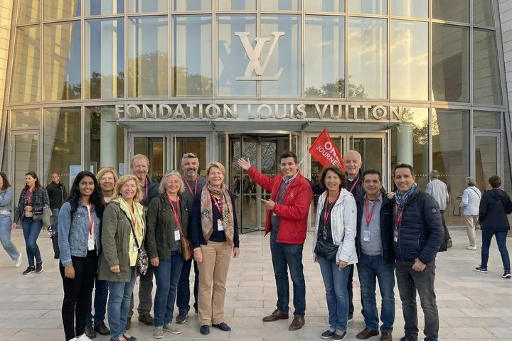 Louis Vuitton Foundation Exterior Walking Tour and Premium Entry