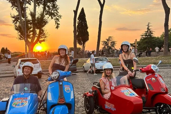 Rome Sunset Vespa Sidecar Tour with Panoramic Prosecco Toast