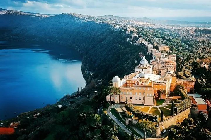 Castel Gandolfo private tour, Pope's summer residence and gardens