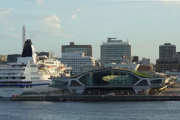 Private Transfer Between Yokohama Port and Tokyo Hotels