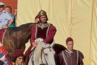 Discover Siena: Palio, Wine & Food Experience from Florence