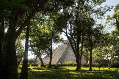 Small Group Chichen Itza Clasicc Expedition Skip the lines