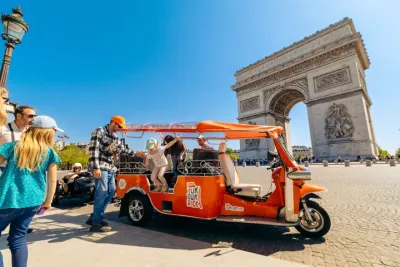 Private Tour in Paris by Electric TUKTUK