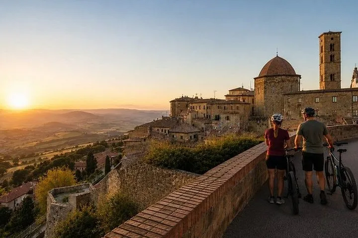 Volterra E-bike Tour Between Hills and Tuscan Villages
