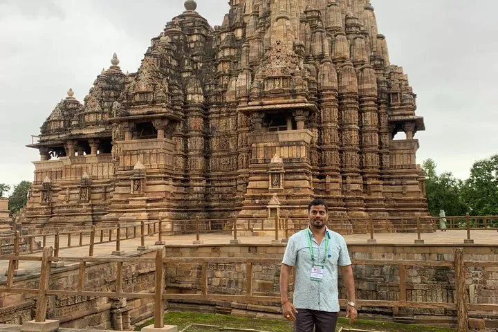 Delhi to Khajuraho, Varanasi and Agra by Vande Bharat Express