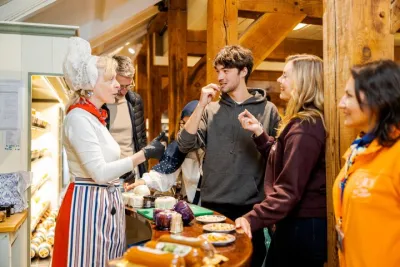 Cruise Terminal Amsterdam: Guided Tour Zaanse Schans and Cheese
