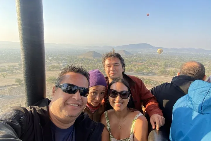 Teotihuacan Balloon Ride with Cave Breakfast & Transportation