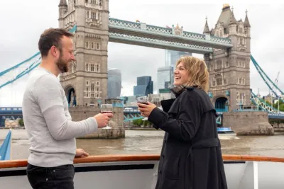 90-Minute River Thames Sightseeing Cruise with Live Commentary