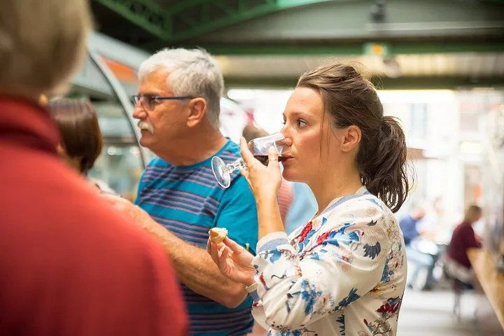 Best of Both Banks Tour: Culinary Journey Across Paris