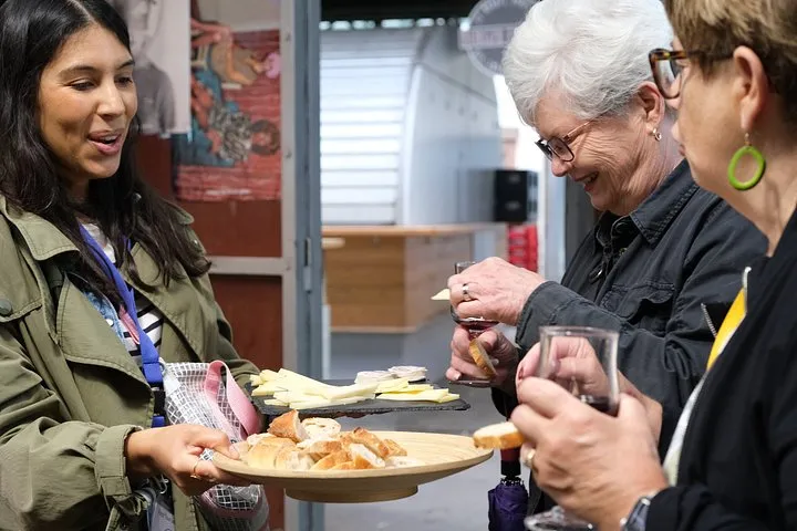 Private Wine and Food tour in Le Marais with a Gastronomy Expert