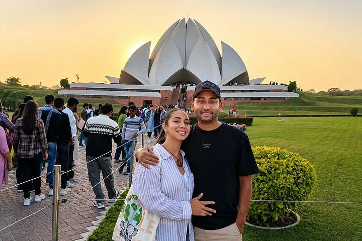 Delhi: Private Luxury Full-Day Tour of Old And New Delhi